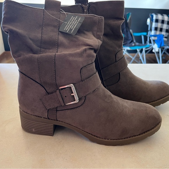 Arizona Jean Company Shoes - Women's Size 11 Brown Ankle Boots Arizona NEW